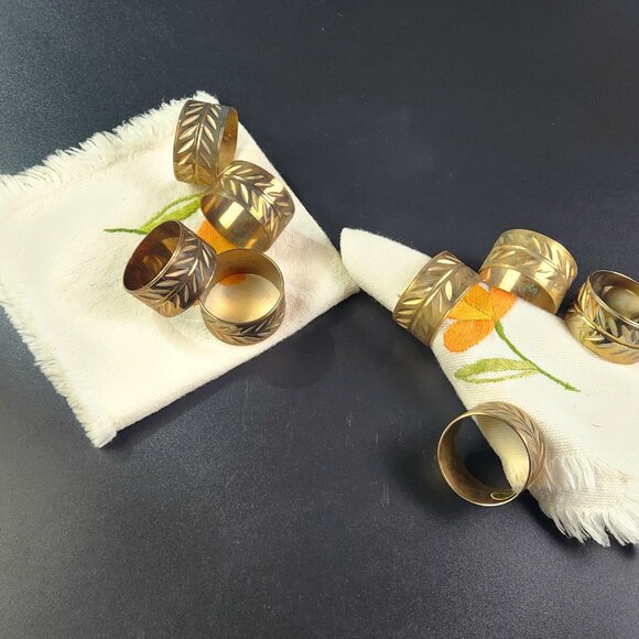 Vintage - Set of 8 - Brass Napkin Rings  - Made in India - Picture 6 of 8